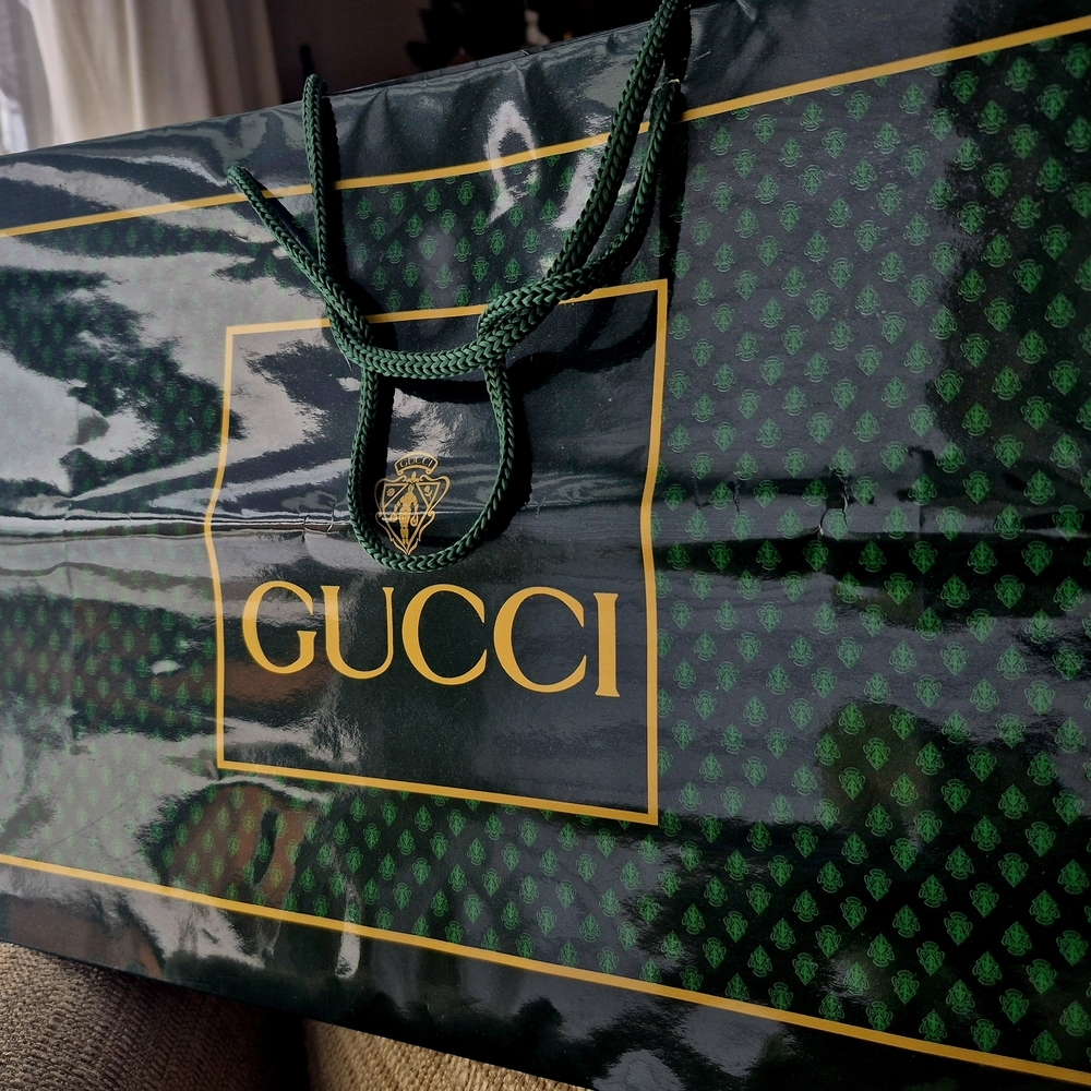 Vintage Gucci Green And Gikd Paper Shopping Giftbbag 11x16x4.5